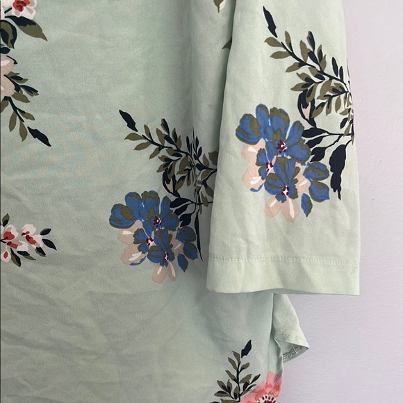 Floral Green Van Heusen Women's Top - Picture 4 of 7